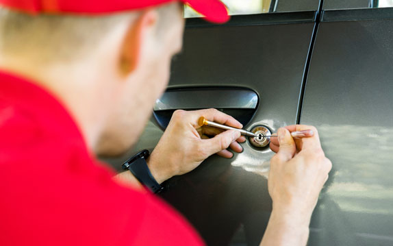 Liberty Locksmith New Orleans provides car key replacement services in New Orleans, Louisiana