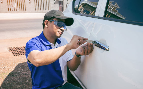 Liberty Locksmith New Orleans team provides emergency car door unlock in New Orleans, Louisiana