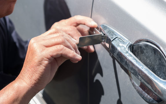 Liberty Locksmith New Orleans team provides emergency car door unlock in New Orleans, Louisiana